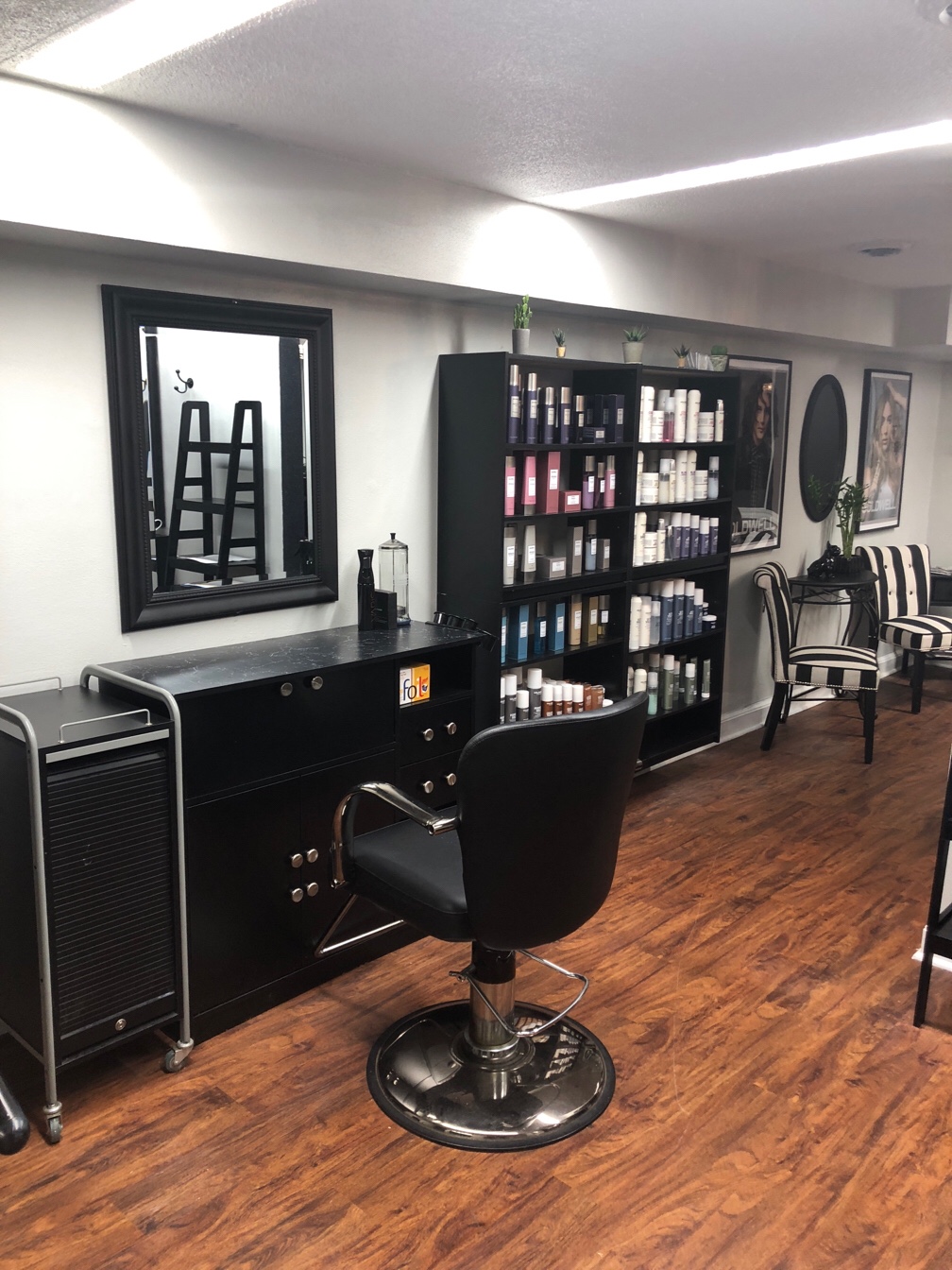 Salontourage In Elm Grove WI Vagaro
